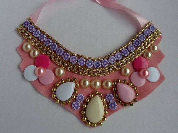 MAXI COLAR DE PEDRAS ROSA